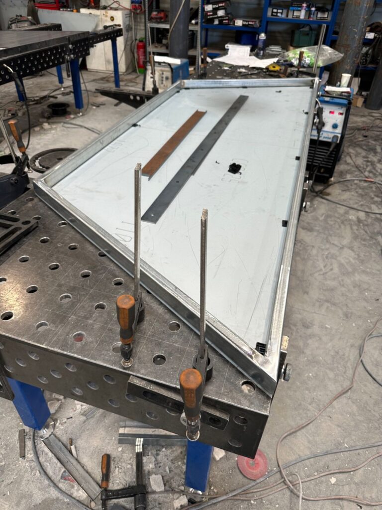 Équipe et atelier Réseau Fermetures