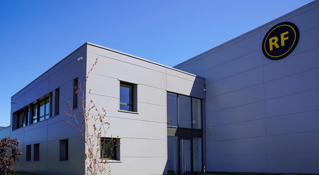 Bâtiment de Réseau Fermetures à Frépillon
